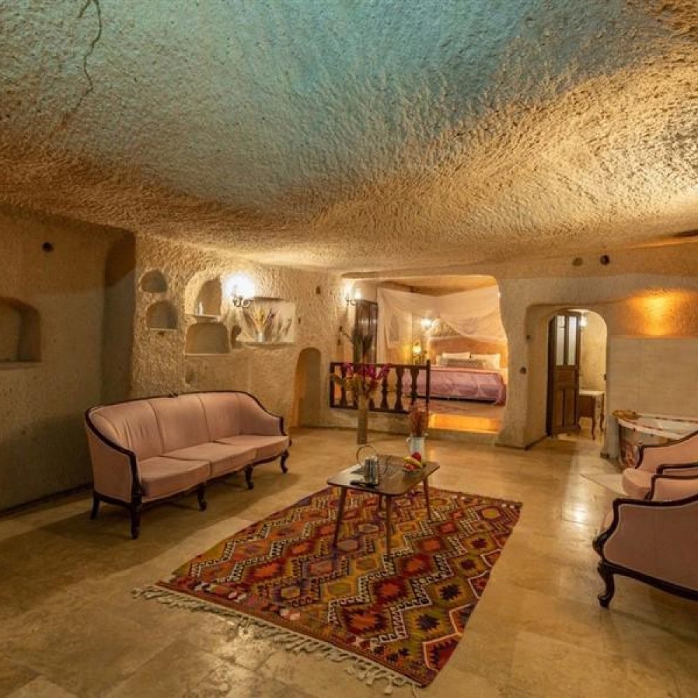 Aurora Cave Hotel
