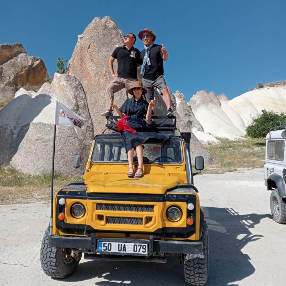 Jeep Safari Gün Doğumu Balonlarla 2 Saat