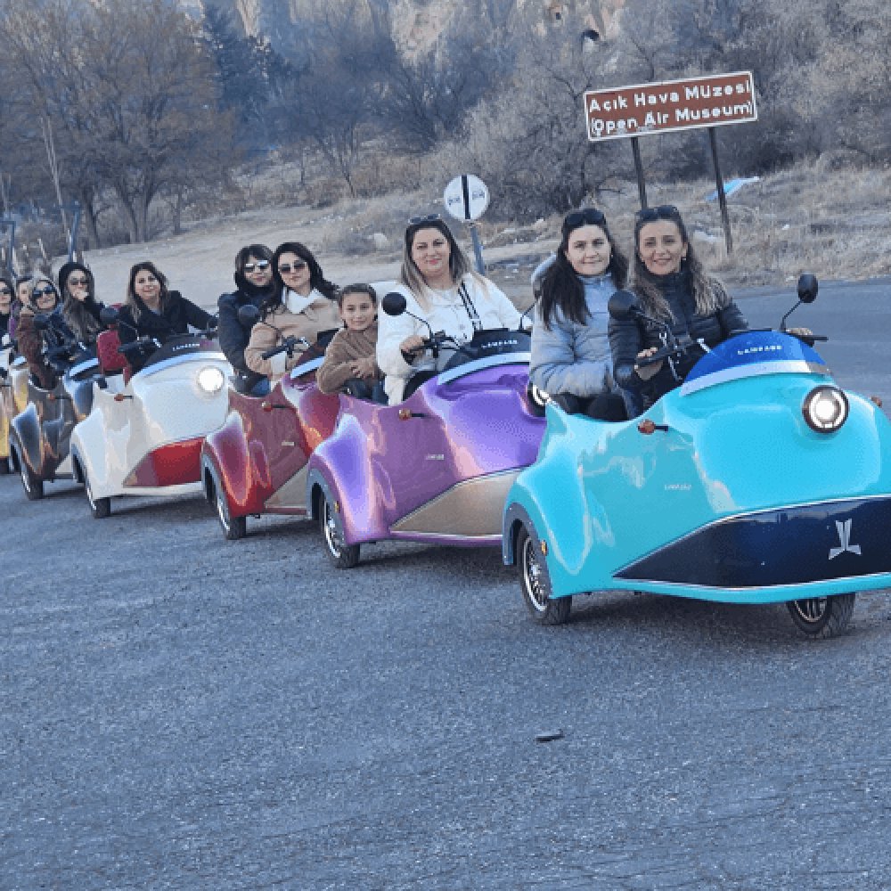 Kapadokya Gün Doğumu Balonlarla Nostaljik Trike Turu 2 Saat