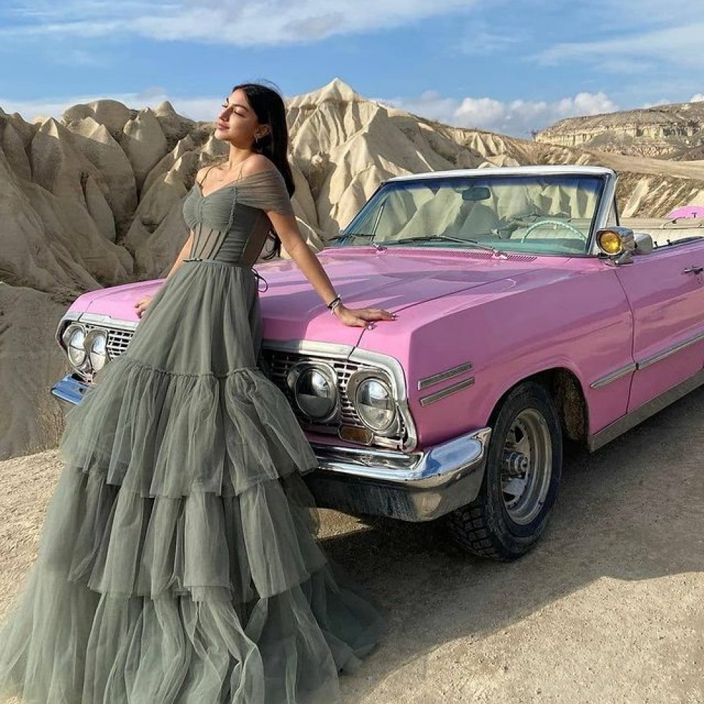 卡帕多奇亚粉色经典老爷车摄影体验