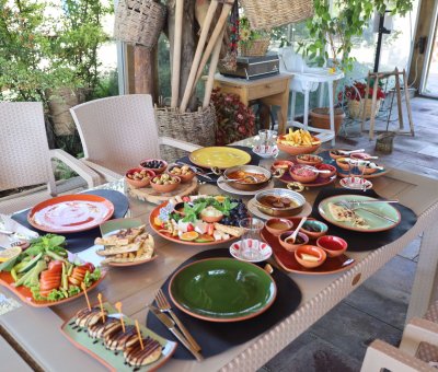 Avanos At Çiftliği 30 Çeşit Serpme Kahvaltı Ve 1 Saat At Turu