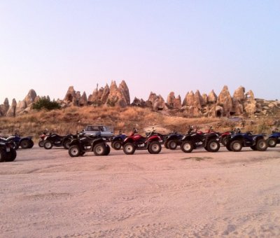 Kapadokya'da Gün Batımı Eşliğinde 2 Saatlik Atv Safari Turu