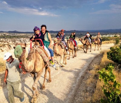 Kapadokya Deve Turu Gün Batımı 1 Saat 30 Dakika