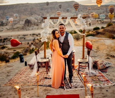 Kapadokya Gün Doğumunda Standart Evlilik Teklifi