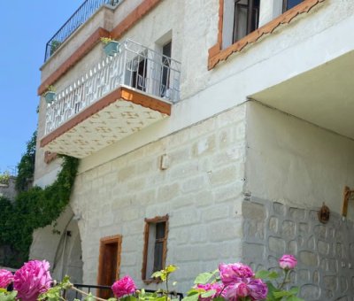 Unicorn Cave Hotel