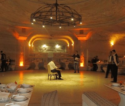 Uranos Sarıkaya Restaurant Ve Türk Gecesi