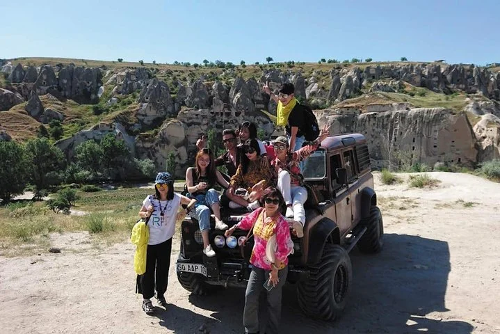 2-Hours Cappadocia Jeep Safari Tour from Goreme with Pick Up