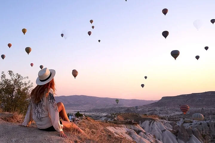 Balloon Watching Tour at Sunrise in Cappadocia