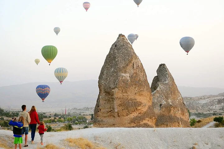 Balloon Watching Tour at Sunrise in Cappadocia