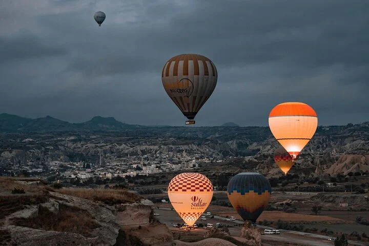 Cappadocia Hot Air Balloon 1 of 4 Valleys
