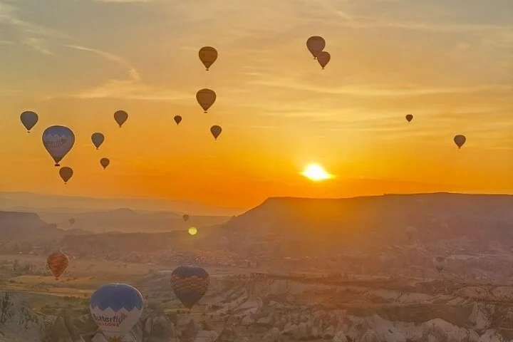 Cappadocia Hot Air Balloon Flight / Over Goreme & FairyChimneys