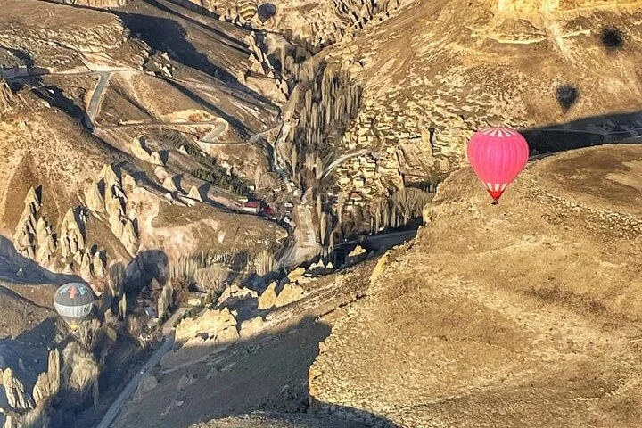 Cappadocia Hot Air Balloon Sunrise ( Soganlı Valley )