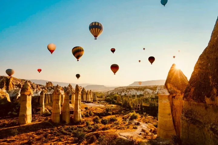 Cappadocia Hot Air Balloon with Pickup, Breakfast & Champagne
