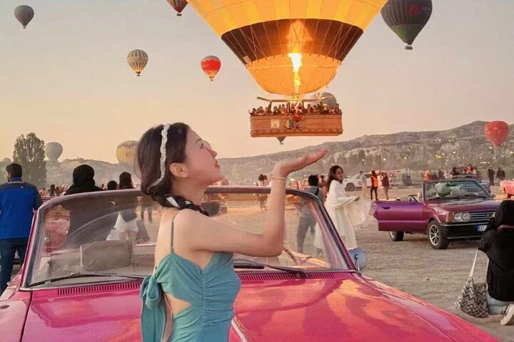 Cappadocia Professional Photo Session with Retro Car or Horses