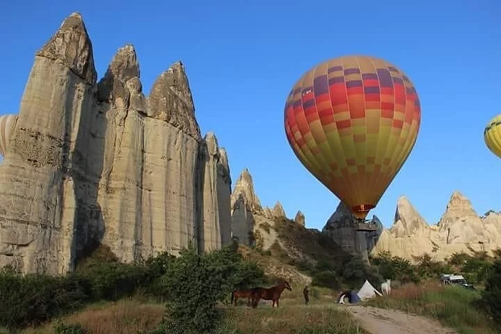 Cappadocia Red Tour from/to Istanbul by ✈ [full-day]