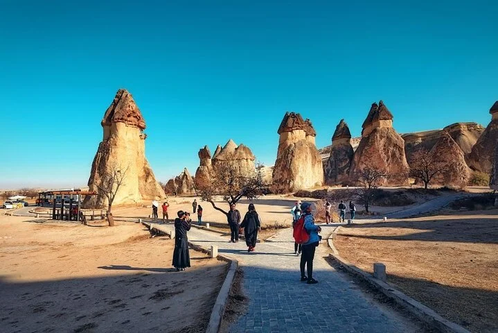Cappadocia Red Tour with Guide in Spanish