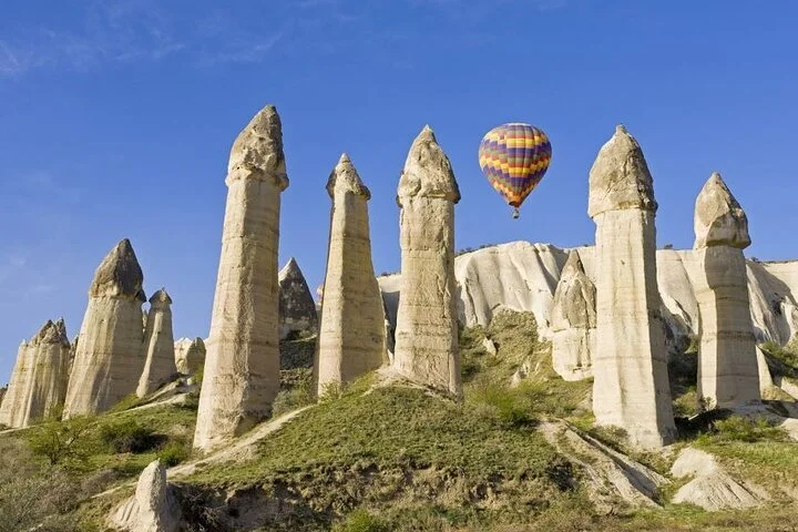 Cappadocia Red Tour with Guide in Spanish