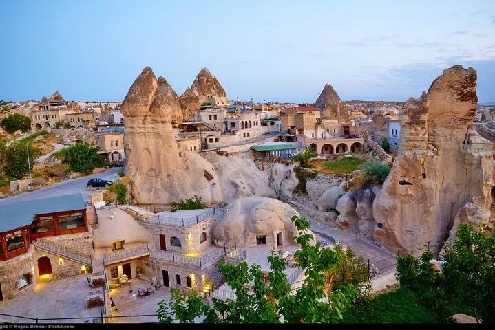Cappadocia Red Tour with Guide in Spanish
