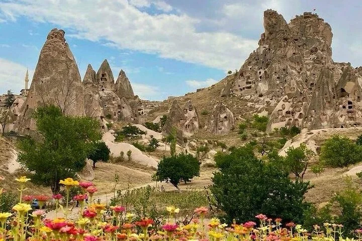 Cappadocia Red Tour with Hotel Pickup and Local Guide