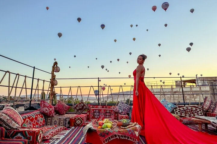 Cappadocia Rooftop Photoshoot with Balloons & Fairy Chimneys