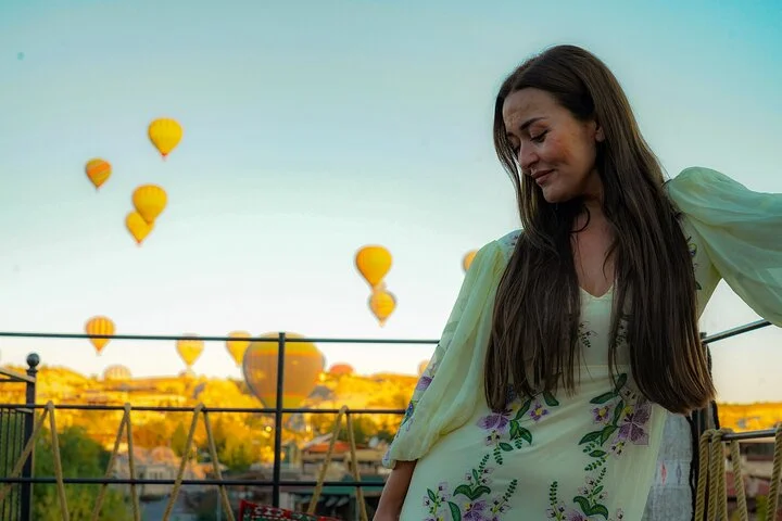 Cappadocia Rooftop Photoshoot with Balloons & Fairy Chimneys