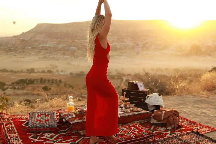 Cappadocia Sunrise Breakfast With Hot Air Balloons
