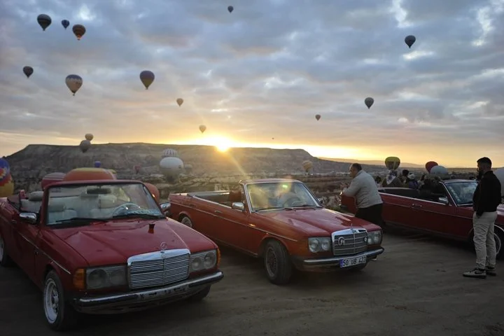 Cappadocia Sunrise Classic Car Tour Private Photo Experience
