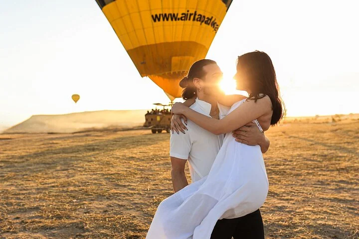 Cappadocia Sunrise Photo Shoot with Hotel Pickup