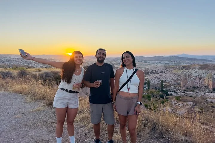 Cappadocia : Sunset & Wine Hiking Tour
