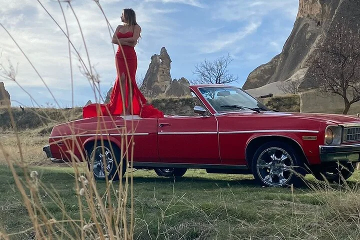 Classic Car Tour in Cappadocia with Local Wine
