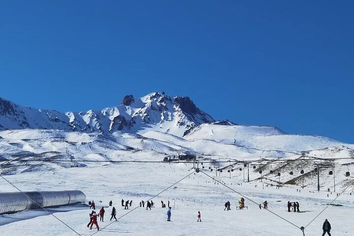 Daily Erciyes Mountain Ski Tour from Cappadocia