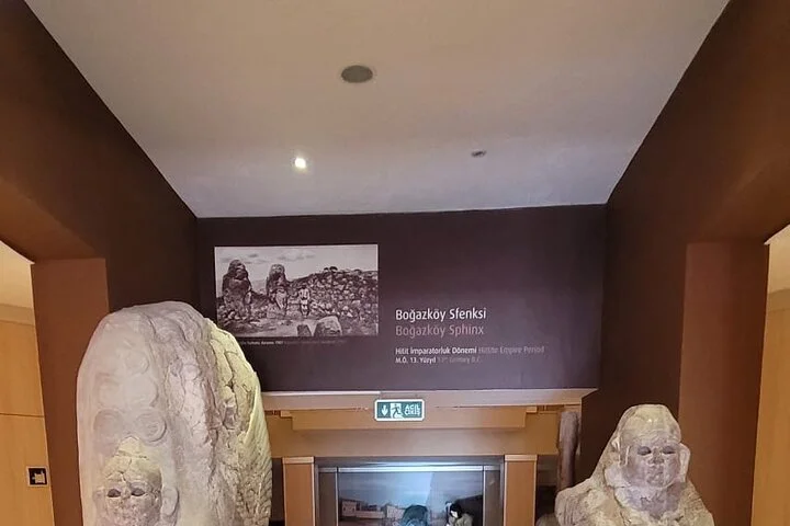 Hattusa Tour from Cappadocia (2 days) 赤い河のほとり