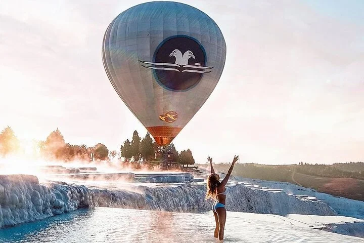 Hot Air Balloon Experience in Pamukkale with Breakfast & Transfer