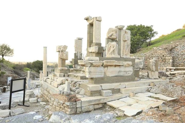 Myths of the Aegean : Travel to Pamukkale, Ephesus, Kusadasi