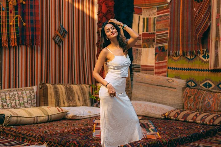 Photo Shooting with Breathtaking Views and Carpeted Corners