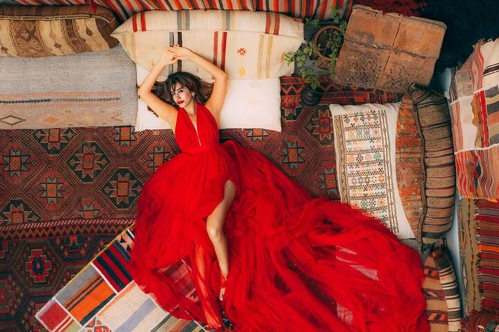 Photo Shooting with Breathtaking Views and Carpeted Corners