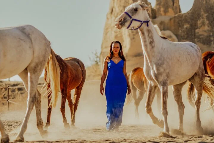 Photoshoot with Balloons in Cappadocia