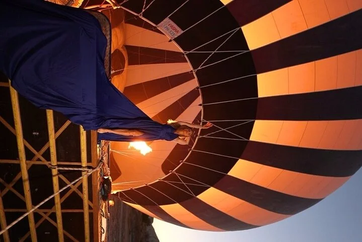 Photoshoot with Balloons in Cappadocia