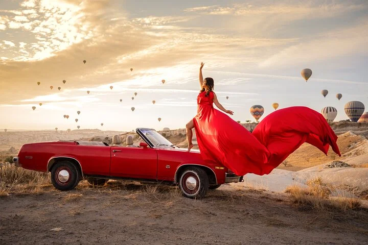 Photoshoot with Balloons in Cappadocia