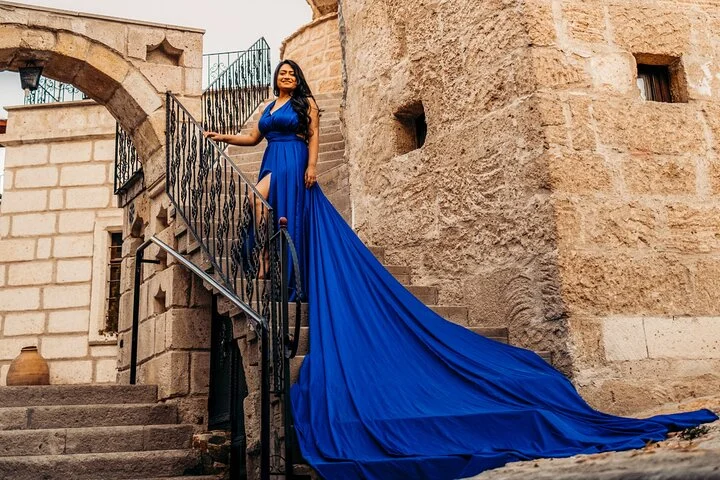 Photoshoot with Balloons in Cappadocia
