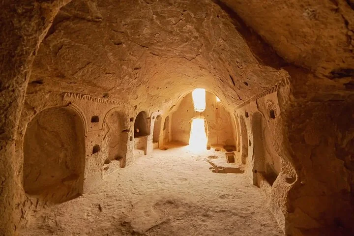 Private 2 days 1 night Istanbul to Cappadocia tour by plane and Hot Air Balloon