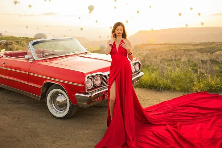 Private Classic Car Tour in Cappadocia with Balloon View