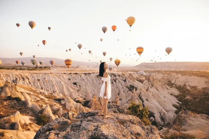 Private Photoshoot with Balloons in Cappadocia