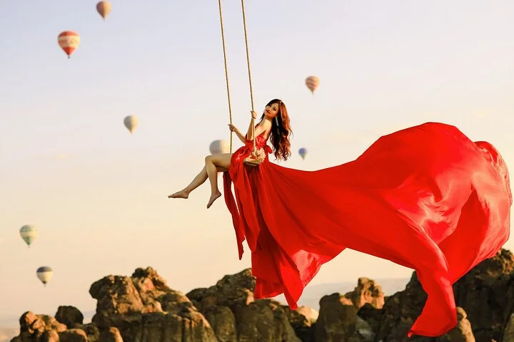 Private Photoshoot with Balloons in Cappadocia