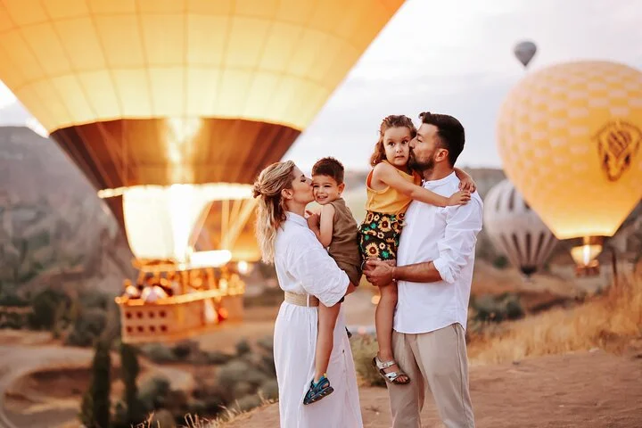 Private Photoshoot with Balloons in Cappadocia