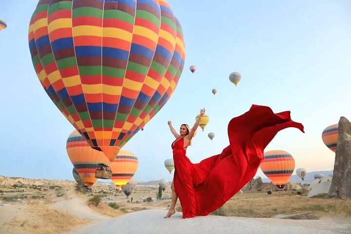 Private Photoshoot with Balloons in Cappadocia