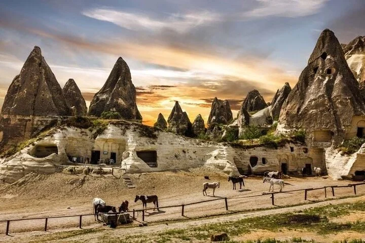 Private Tour in Cappadocia with Car and Personalized Driver