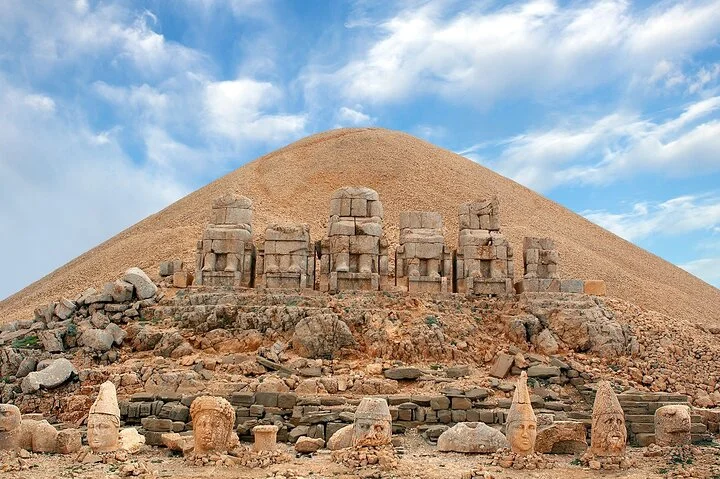 Southeast Anatolia Tour (Nemrut, Gobeklitepe, Zeugma)