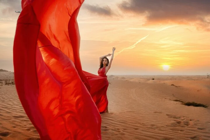 1-Hour Best locations in Dubai Private Guided Photoshoot Session