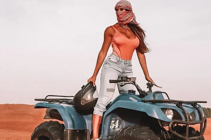 1-Hour Quad Biking Tour with Transfer from Dubai